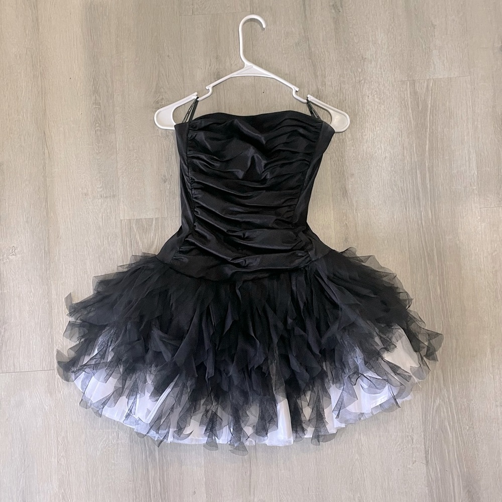 SOLD OFFSITE. 💖Beautiful Jessica McClintock Dress size 6 ! 💖